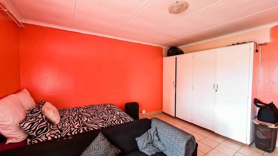 2 Bedroom Property for Sale in Quigney Eastern Cape